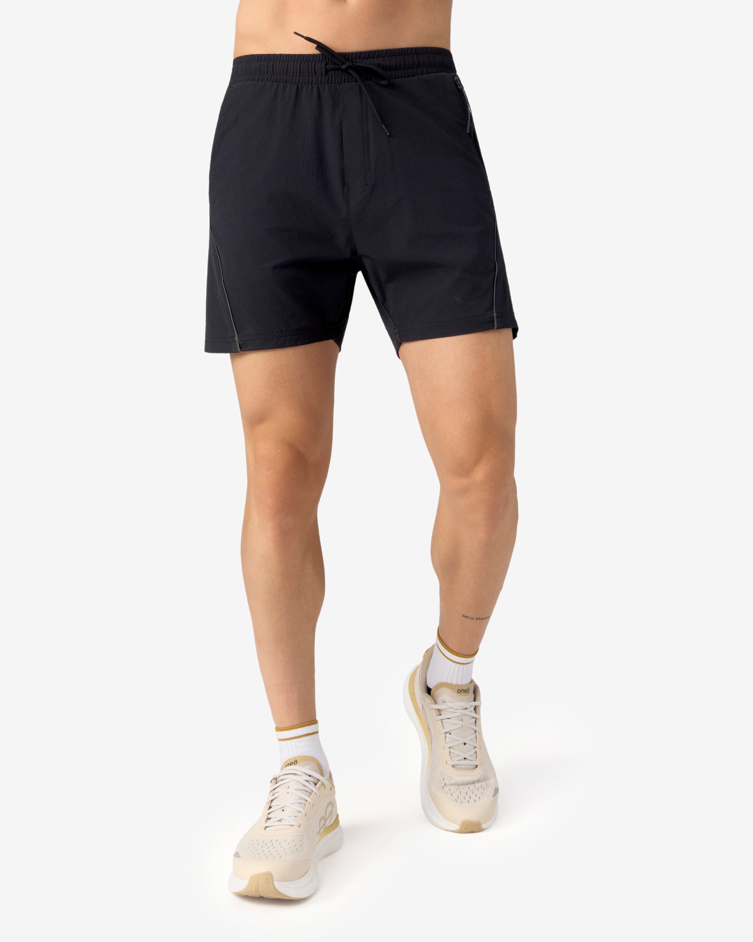 Sonic Curve Woven Shorts Black Beauty